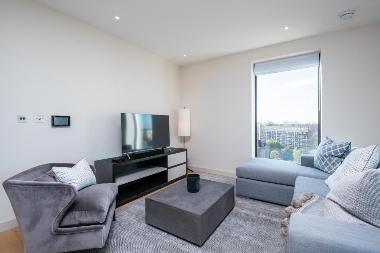 Luxurious Victoria By The Apollo Theatre By Underthedoormat Londra