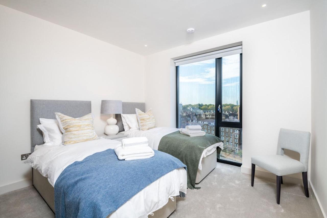 Luxurious Victoria By The Apollo Theatre By Underthedoormat Londra
